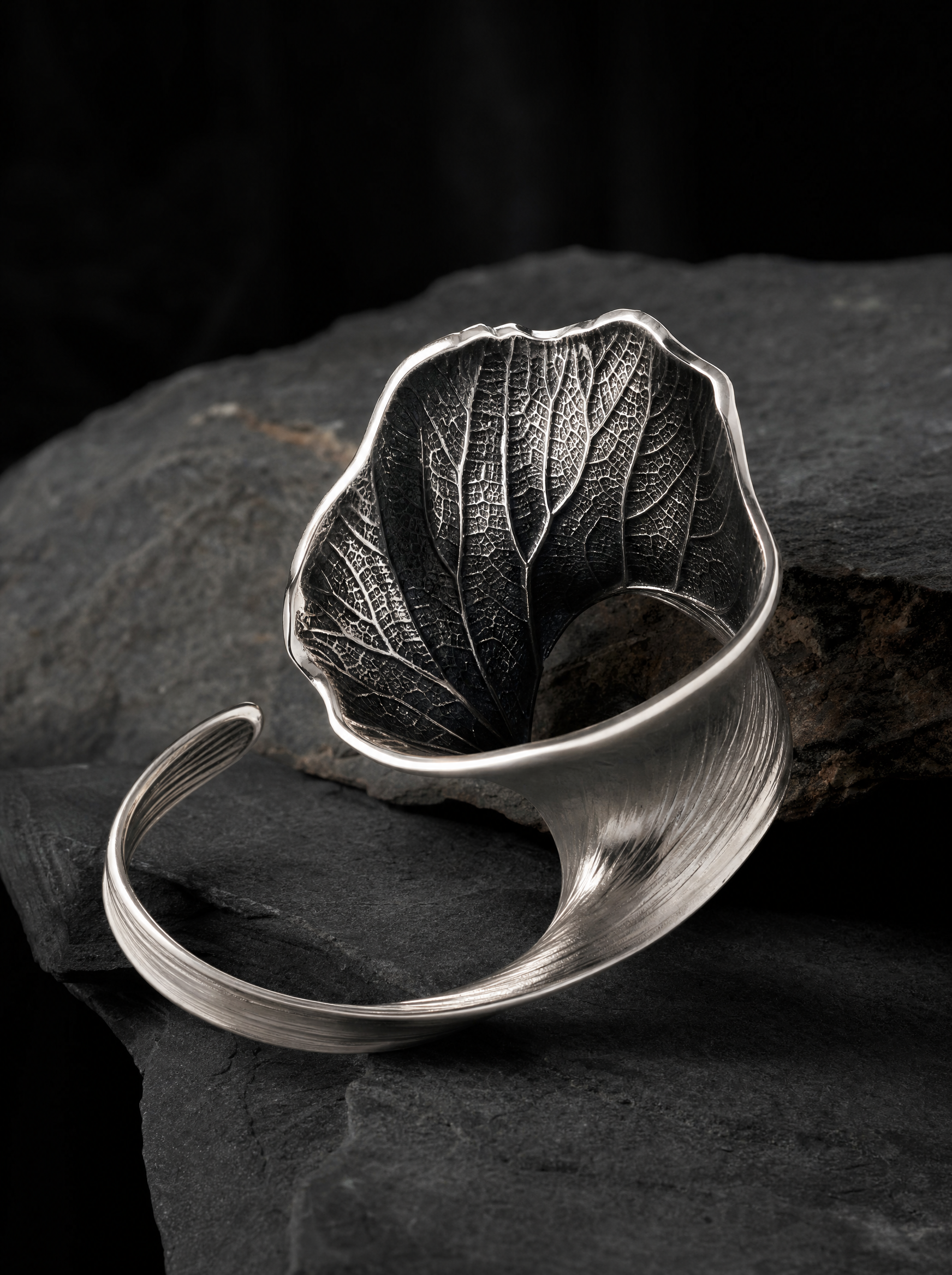 Pitcher cuff